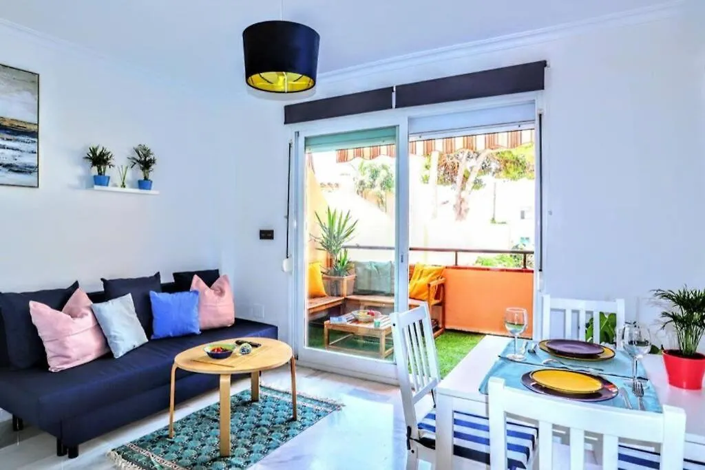 Blue Marine Home - Parking, Pool, Ac, Wifi contacts